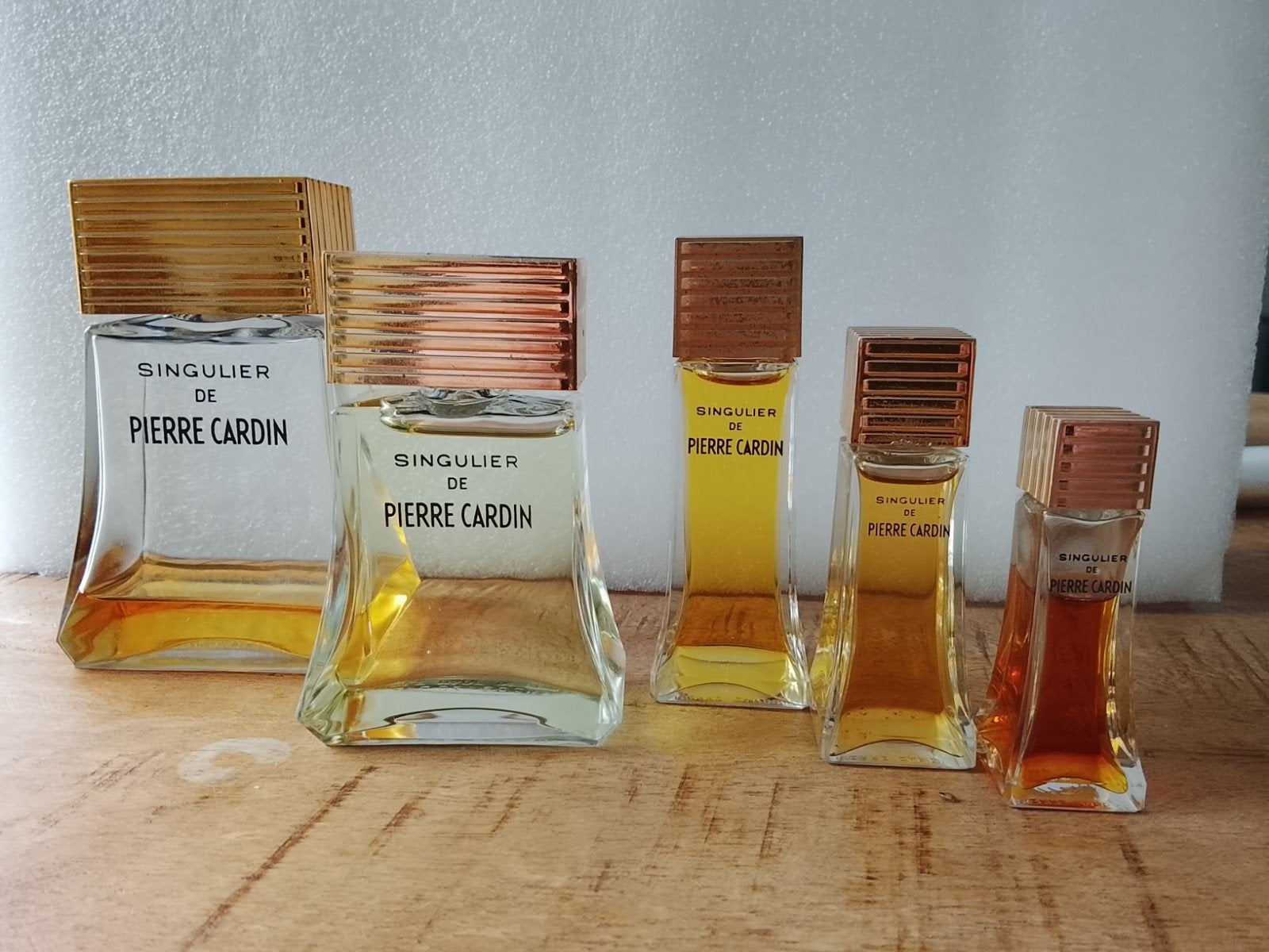singulier de pierre cardin, Verzamelen, Ophalen of Verzenden, Zo goed als nieuw, Parfumfles