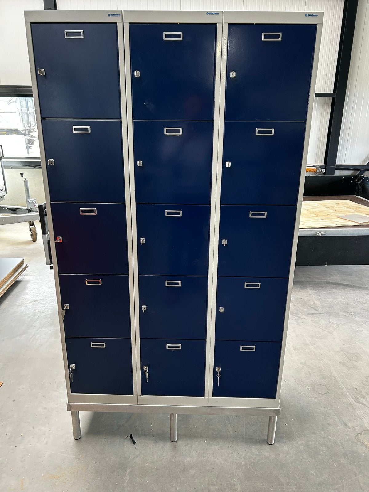 Zeer nette overtoom kluisjes 15 (3x5) ( locker kast), Ophalen of Verzenden, Zo goed als nieuw