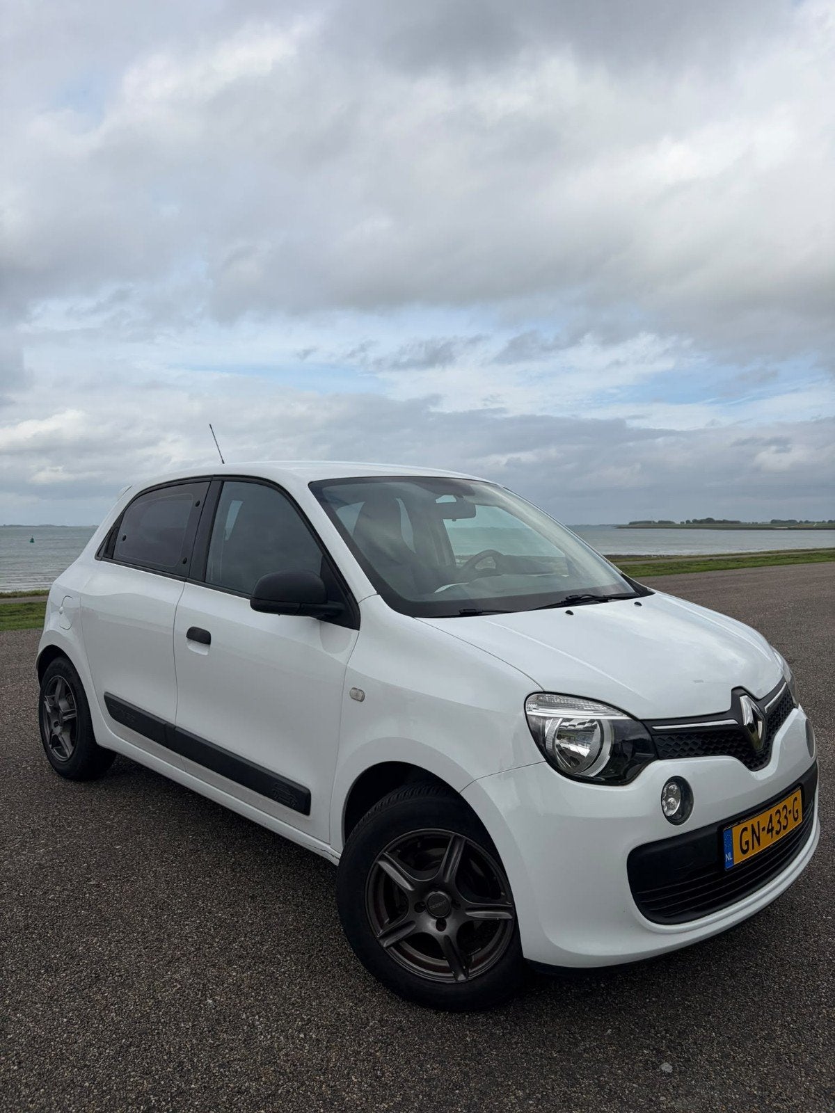 Renault Twingo 1.0 SCe 70pk S&S 2015 Wit, Auto's, Voorwielaandrijving, Twingo, 840 kg, 4 stoelen