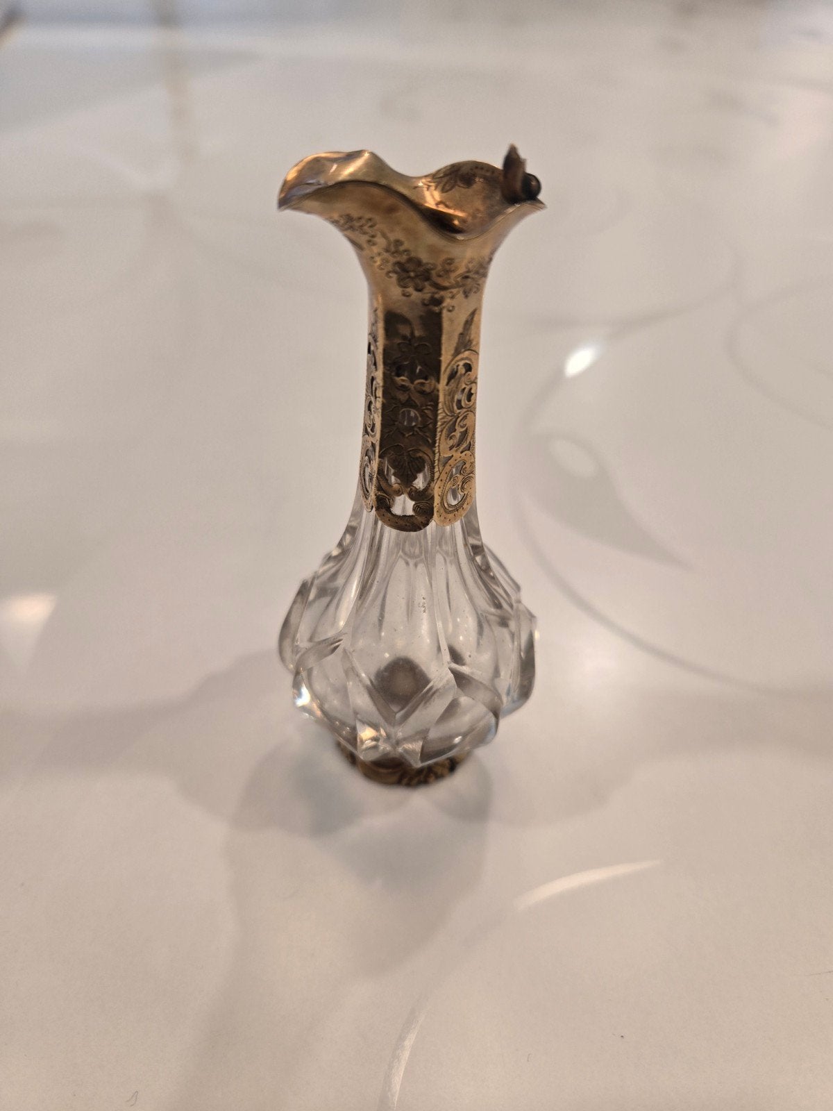 Antieke parfumfles met 14k gouden voet,  hals en bovenzijde., Ophalen of Verzenden