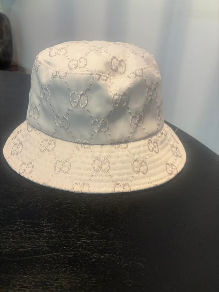 Gucci bucket hat/vissershoedje, Kleding | Dames, Hoeden en Petten, Ophalen of Verzenden, Zo goed als nieuw, One size fits all