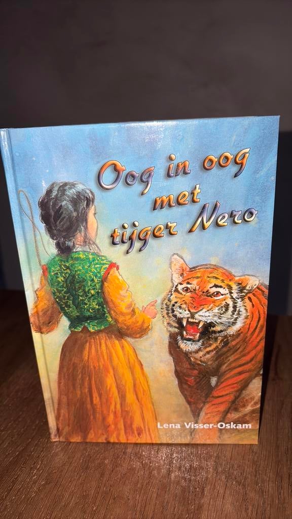 L. Visser-Oskam - Oog in oog met tijger Nero, Boeken, Ophalen of Verzenden, Gelezen, L. Visser-Oskam, Fictie algemeen