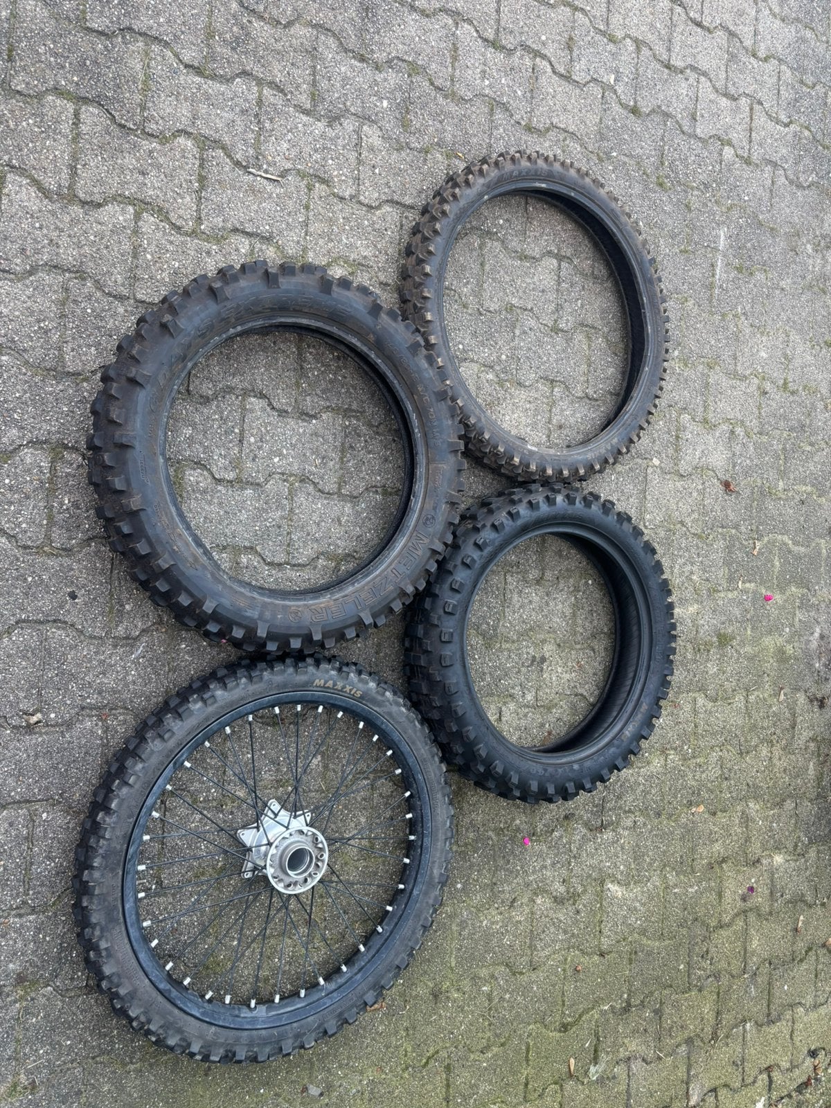 Crossmotor banden en velg, Ophalen of Verzenden, Gebruikt