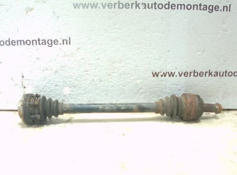 AANDRIJFAS LINKS ACHTER BMW 3 serie Touring (E46 / 3), Auto-onderdelen, Gebruikt, Ophalen of Verzenden, Petuelring 130 80809 München, DE