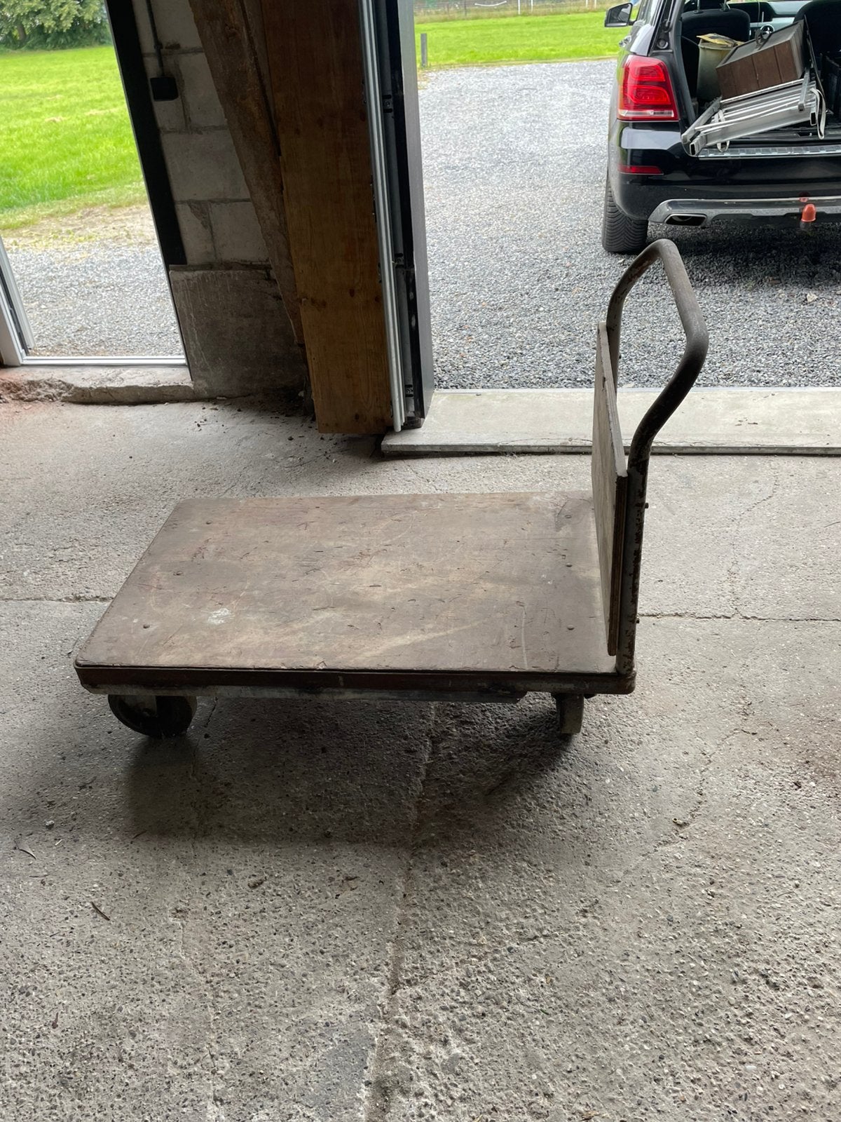 Te koop sterke transportwagen met grote zwenkwielen, Doe-het-zelf en Verbouw, Transportwagens, 100 liter of meer, Ophalen of Verzenden