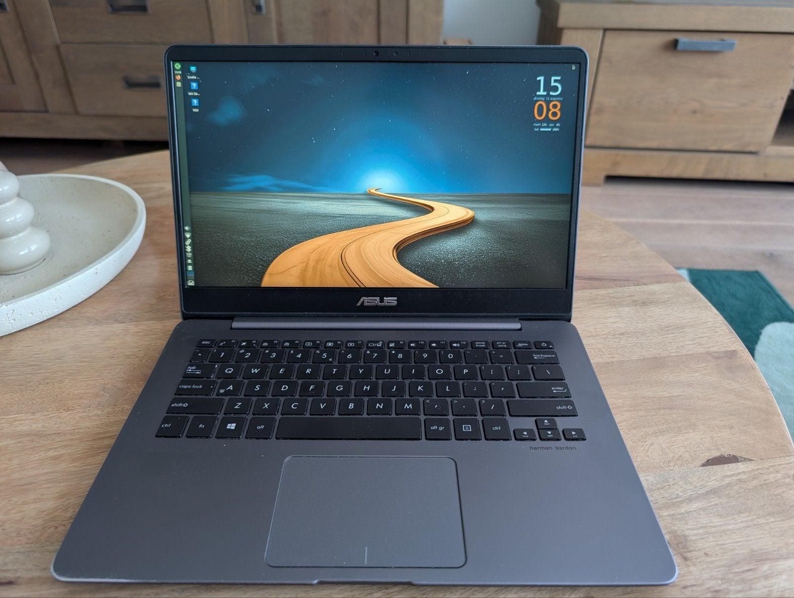 ASUS UX430U Laptop - i3, 8GB RAM, 2.4GHz Processor, Computers en Software, Windows Laptops, Gebruikt, 8 GB, Ophalen of Verzenden