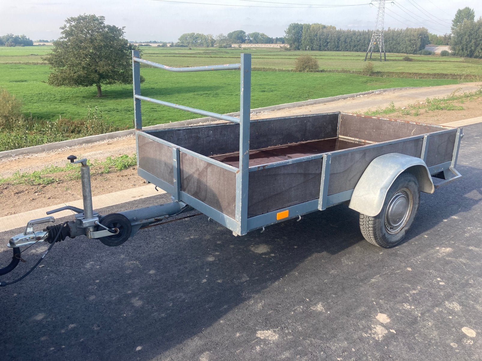 Goede Aanhanger afmeting 1.30 bij 2.47, Ophalen