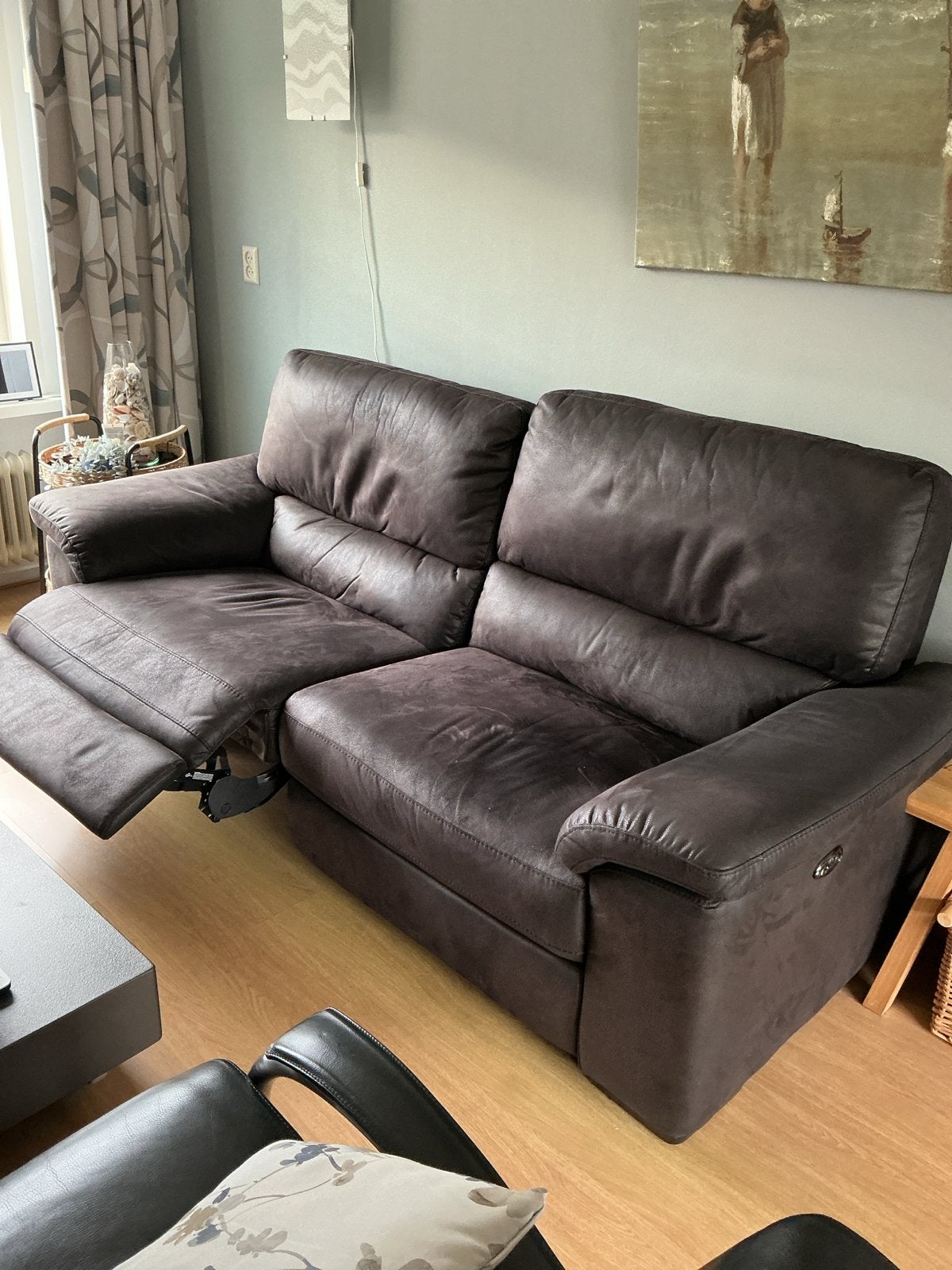 Comfortabele bruine tweezitsbank met relaxfunctie, Ophalen, Gebruikt, 150 tot 200 cm, Tweepersoons