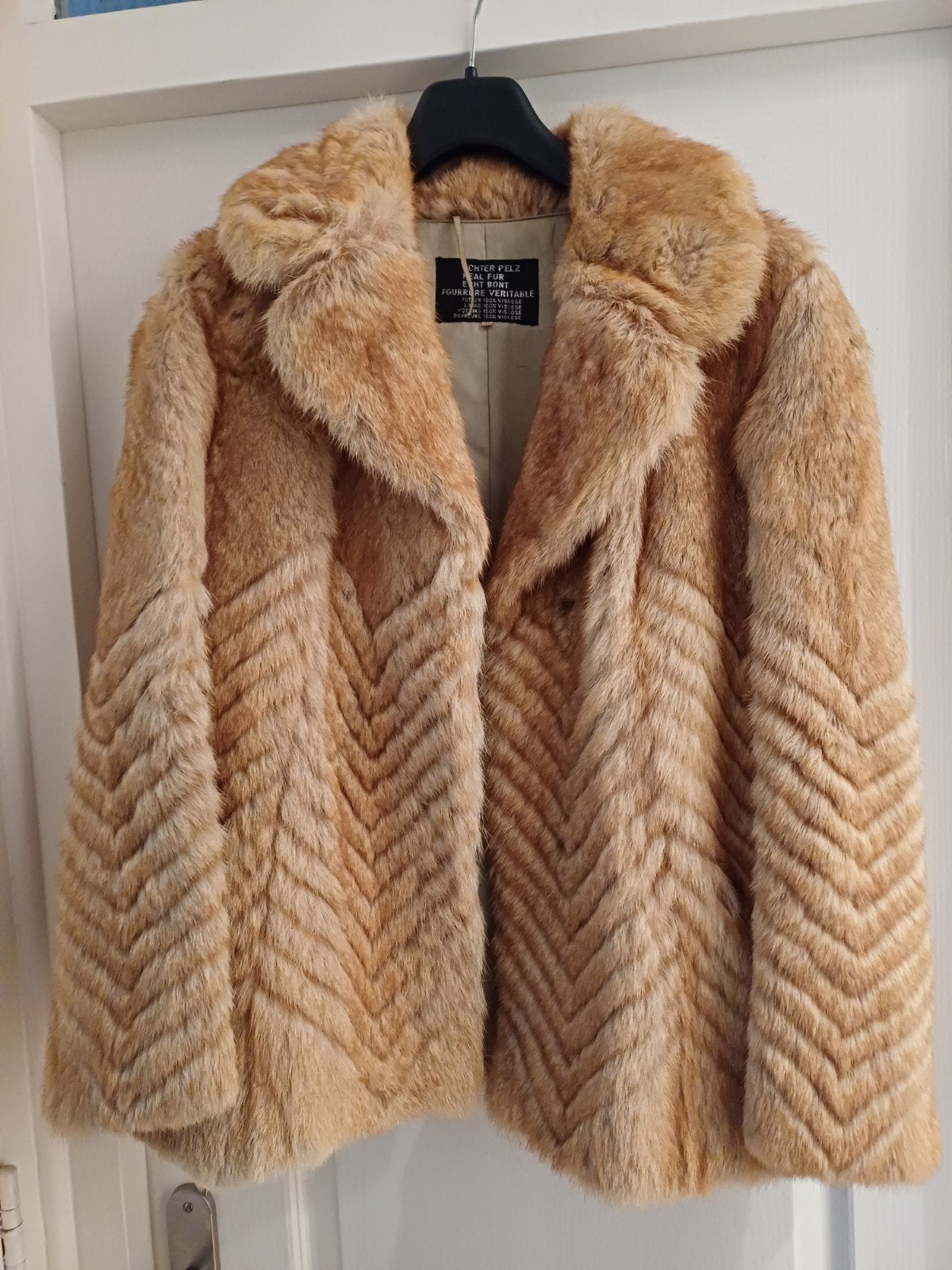 Vintage bontjas, maat M, zo goed als nieuw, Maat 38/40 (M), Beige, Ophalen of Verzenden, Onbekend