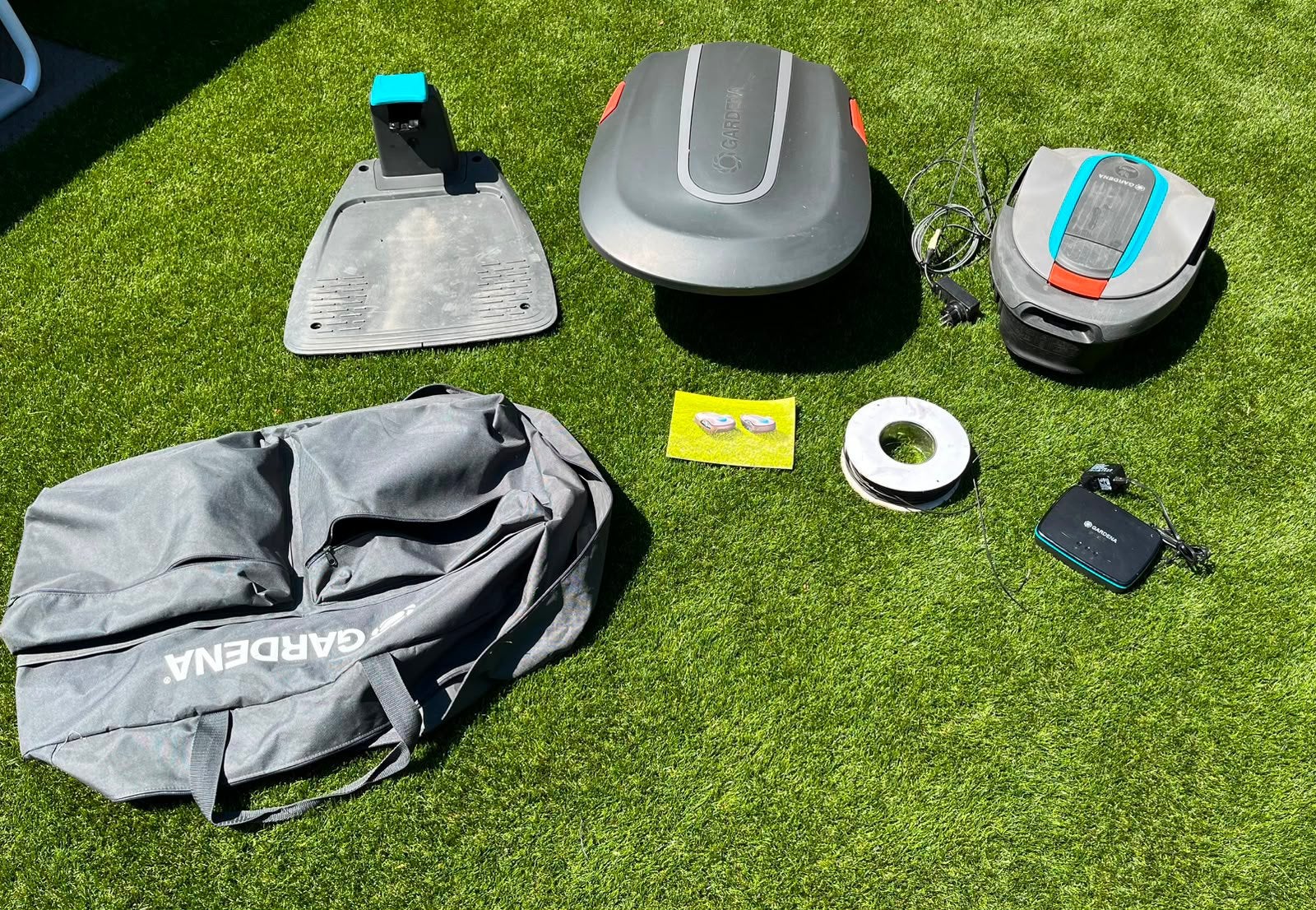 Gardena sileno city 250 robotmaaier met garage en opbergzak, Tuin en Terras, Robotmaaiers, Ophalen, Gebruikt