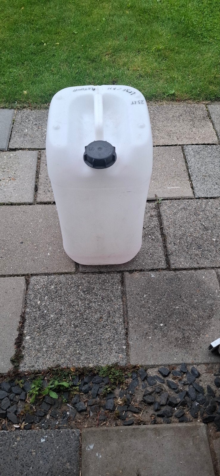 plastic Jerrycan 25 l, Tuin en Terras, Minder dan 75 liter, Ophalen, Gebruikt, Kunststof