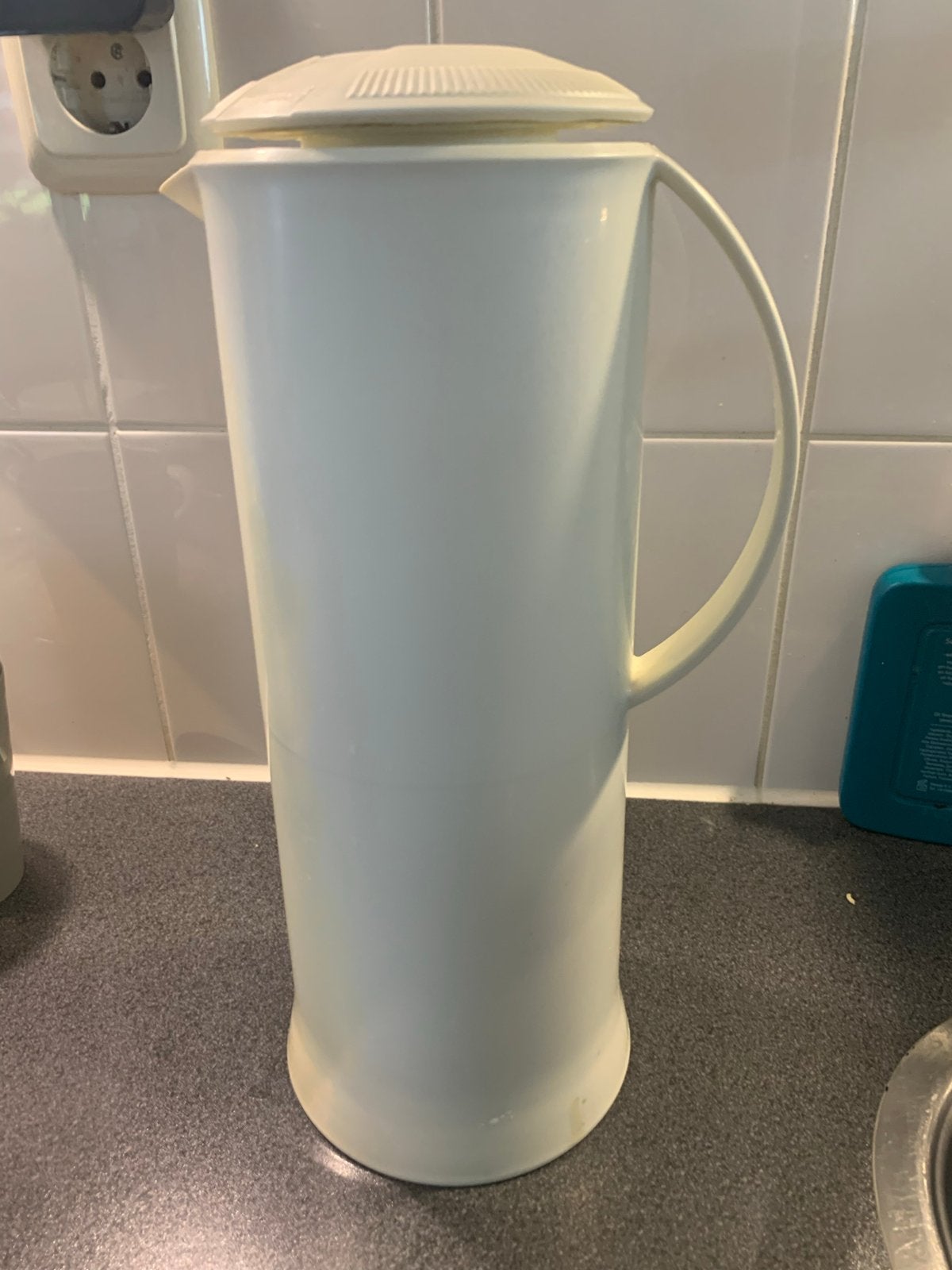 Tupperware thermoskan - Vintage design, Gebruikt, Beker of Kan, Ophalen of Verzenden, 1000 ml