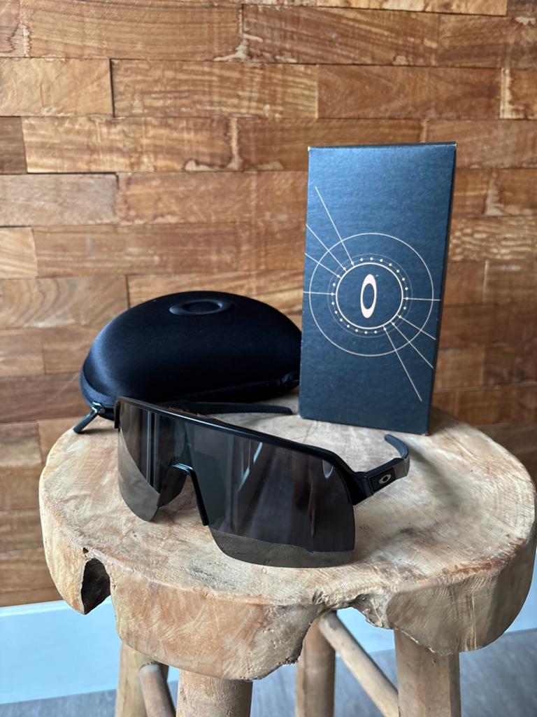 Oakley fietsbril, Sieraden, Tassen en Uiterlijk, Zonnebrillen en Brillen | Heren, Ophalen of Verzenden, Zo goed als nieuw, Zwart
