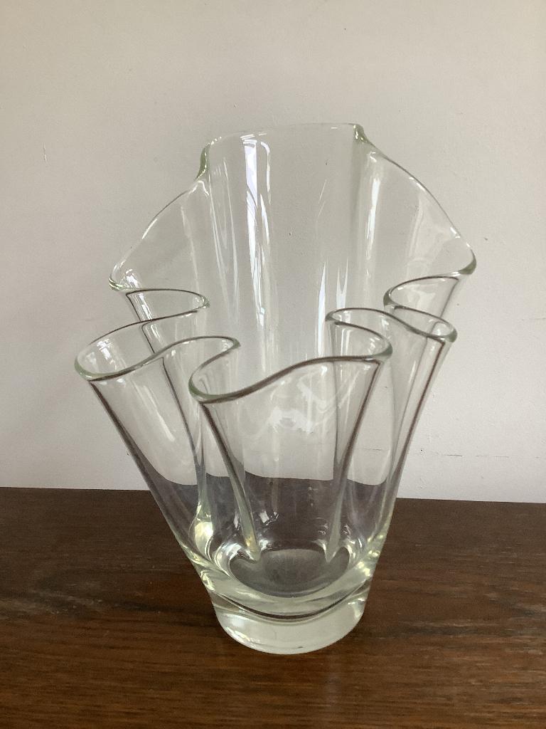 Glazen vaas, zakdoekvaas, 24 cm hoog., Antiek en Kunst, Antiek | Glas en Kristal, Ophalen