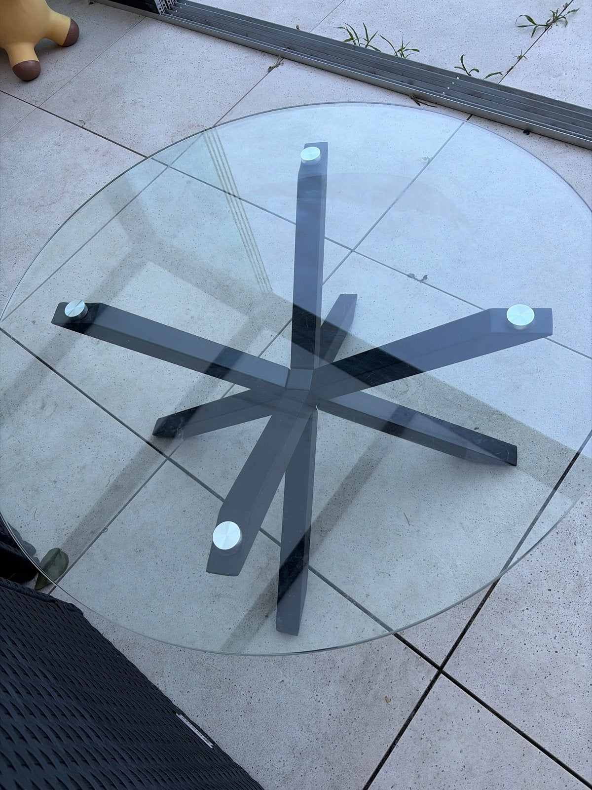 Glazen salontafel met metalen onderstel, Ophalen, Gebruikt, Rond, Glas