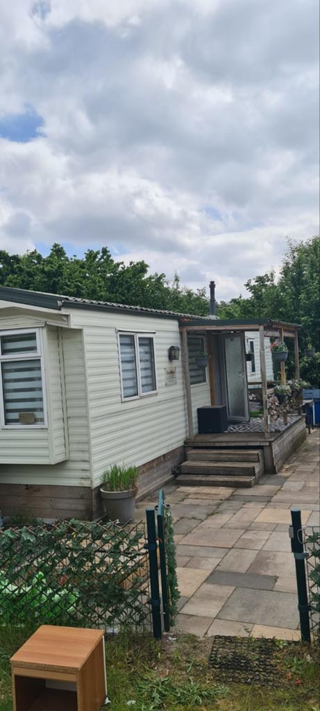 Wintervast chalet op familiecamping De Laarseheide, Zundert, Caravans en Kamperen