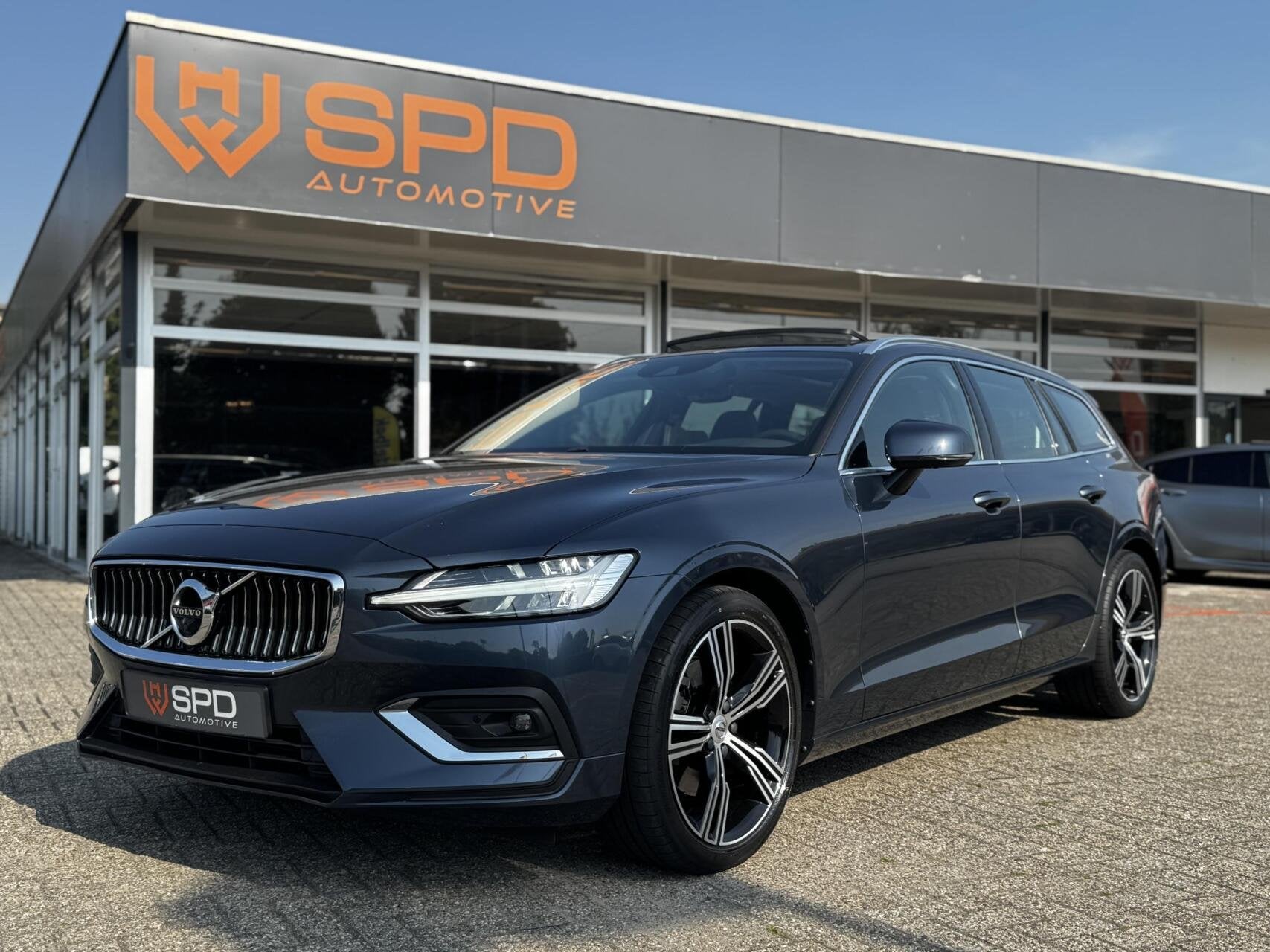 Volvo V60 2.0 B4 Inscription|Pano|ACC|19''|H&K|LED|HUD|Memor, Auto's, 15 km/l, 4 cilinders, 1969 cc, Blauw