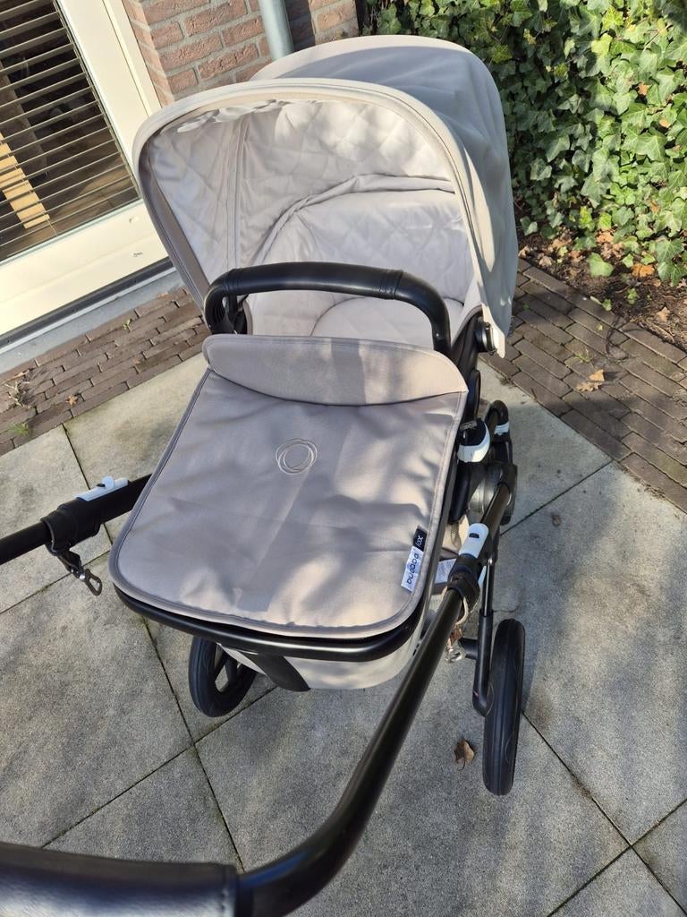 Bugaboo Fox 2 Limited Edition Kinderwagen, Ophalen, Zo goed als nieuw, Bugaboo, Verstelbare duwstang