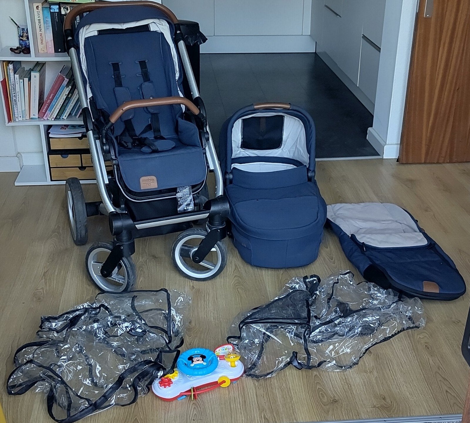 Mutsy Nio combiwagen blauw met reiswieg en accessoires, Ophalen, Gebruikt, Combiwagen, Mutsy