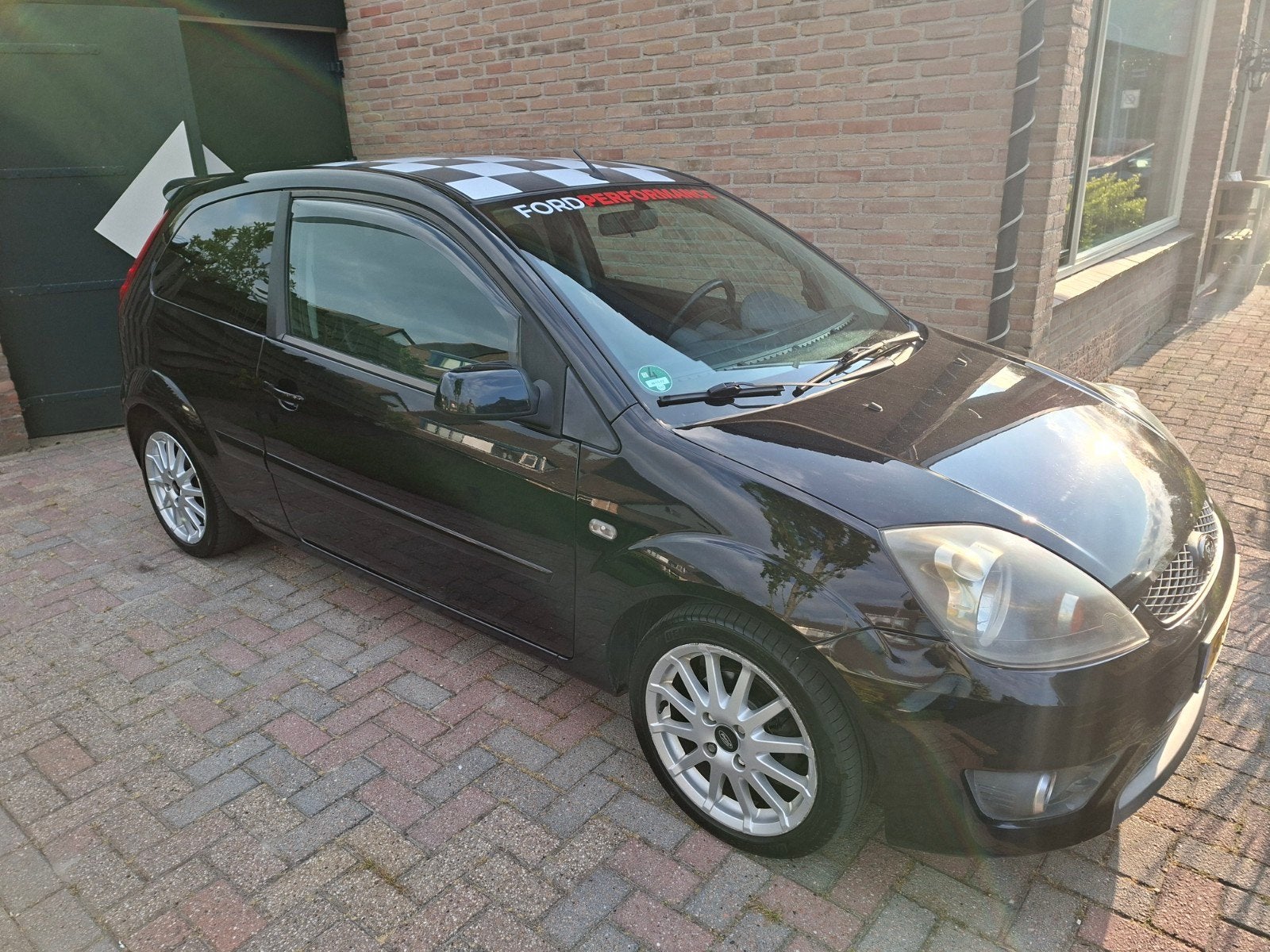 Ford Fiesta Ultimate Edition 1.6 16V 101 PK | 2006  225/250, Auto's, Voorwielaandrijving, 1596 cc, 15 km/l, 40 €/maand