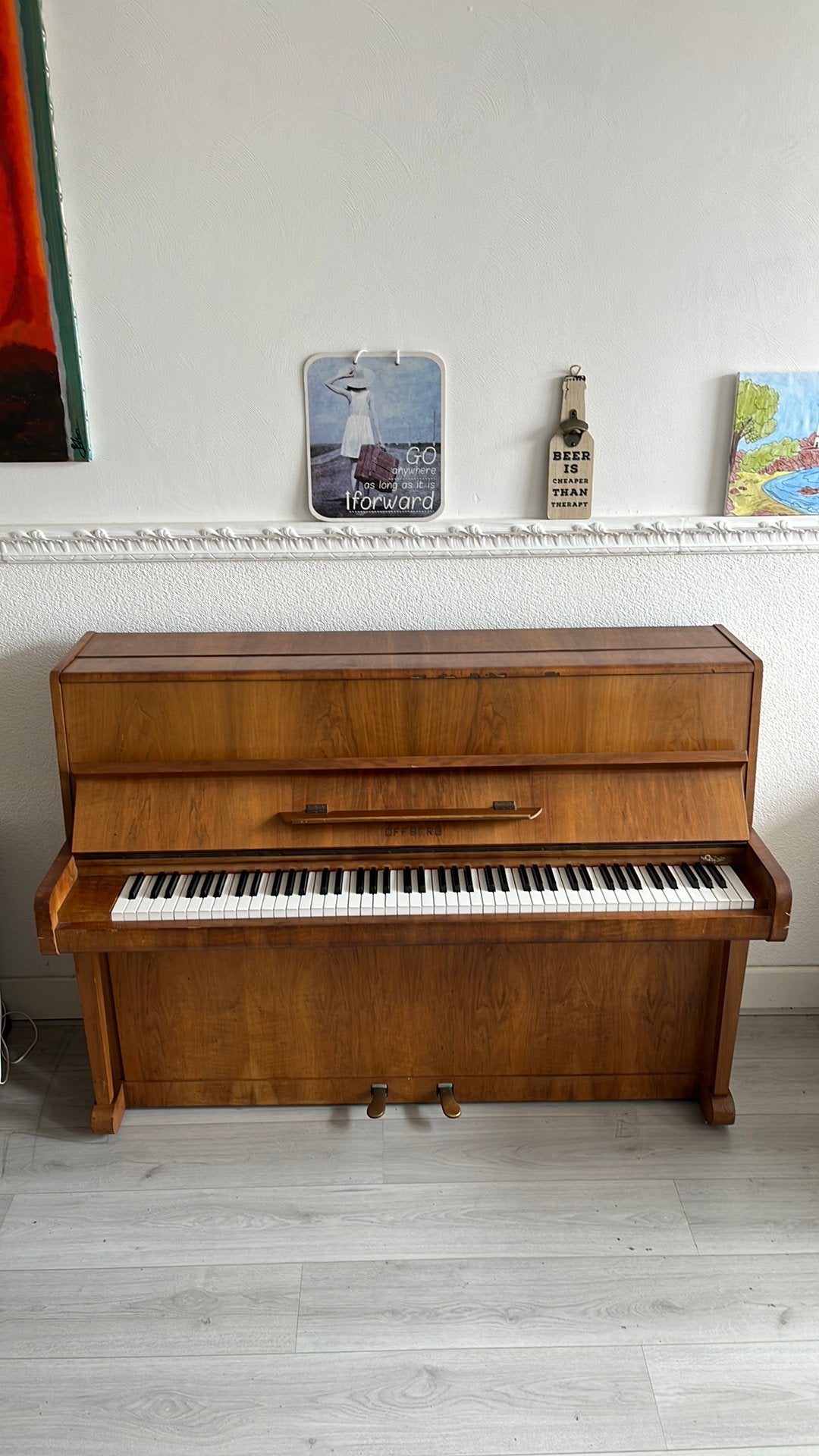 Offberg upright piano acoustic, Muziek en Instrumenten, Piano's, Ophalen, Gebruikt, Bruin, Piano