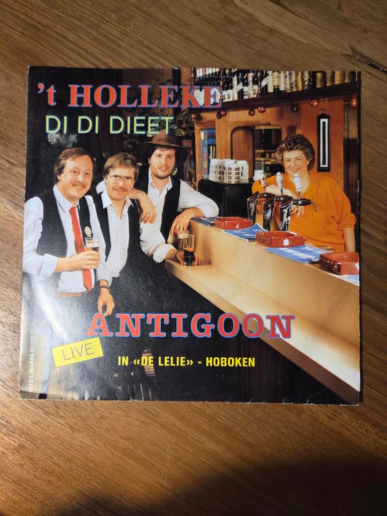 'T Holleke - Antigoon, Ophalen of Verzenden, Gebruikt, Nederlandstalig