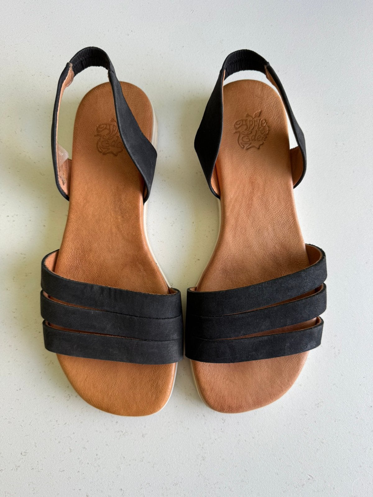 Apple of Eden sandalen maat 37, Bruin, Zo goed als nieuw, Sandalen of Muiltjes, Ophalen of Verzenden