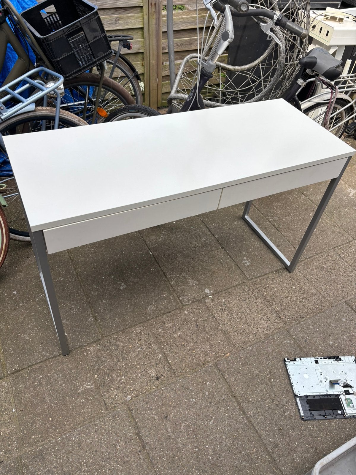 Bureau 125cm  met lades, Ophalen, Zo goed als nieuw