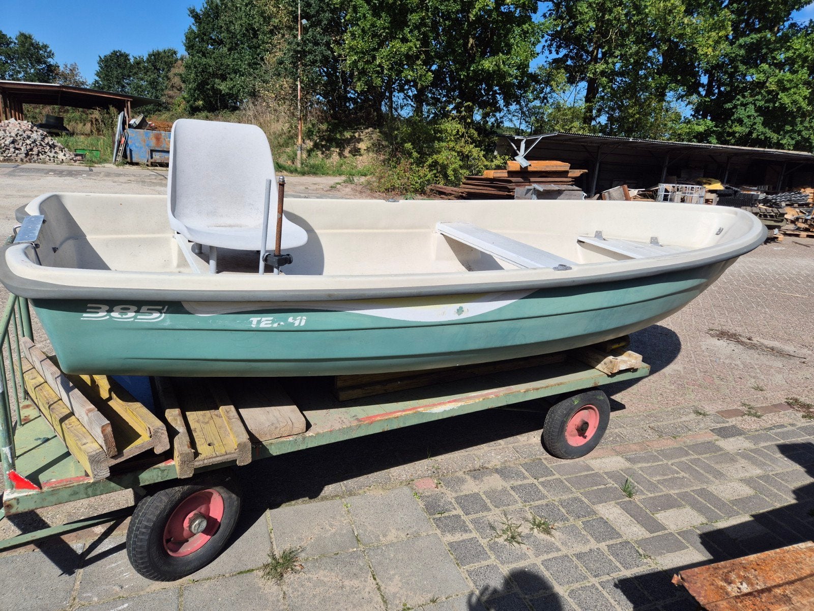 Terhi 385 visboot zonder trailer, Ophalen, Gebruikt