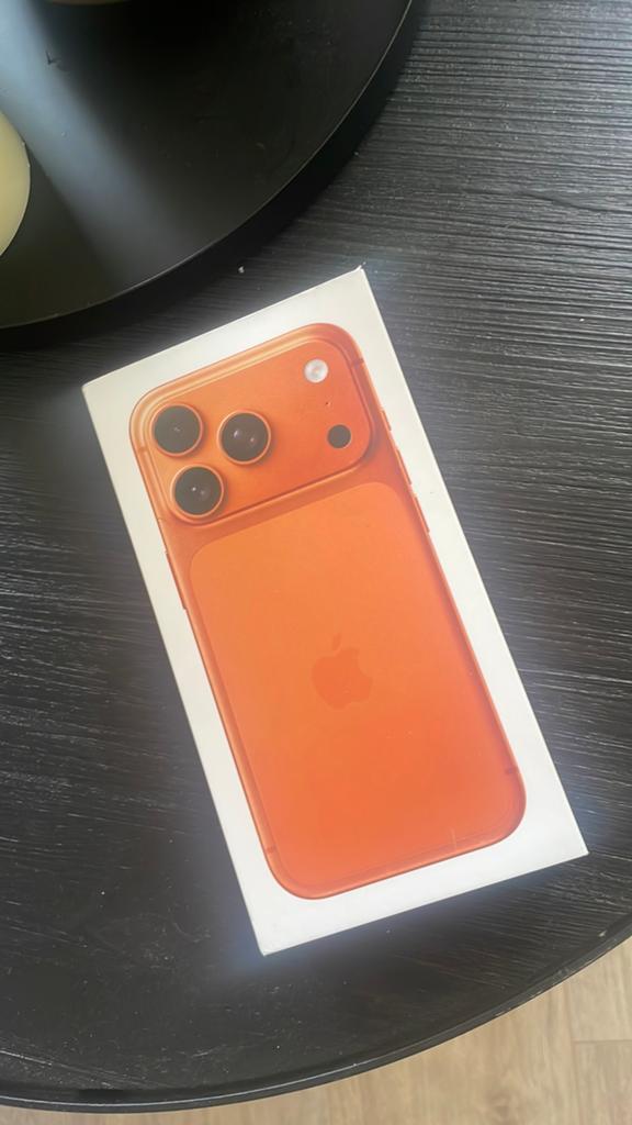 Iphone 17 pro 256GB, Ophalen, Zo goed als nieuw, Zwart, 256 GB