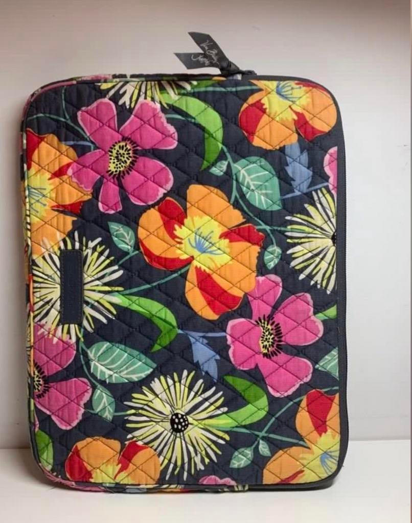 Vera Bradley laptophoes met bloemenprint, Ophalen of Verzenden, 13 inch, Gebruikt
