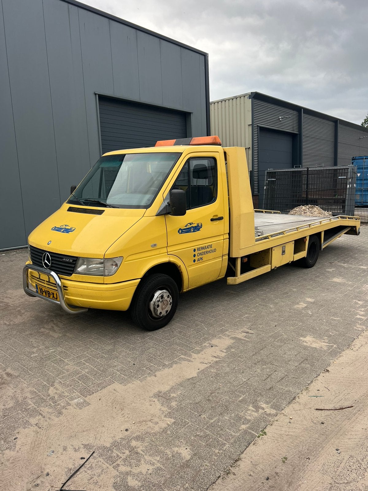 Mercedes-Benz Sprinter oprijwagen 412D  met tijhof bak, Auto's, Bestelauto's, Bedrijf, Mercedes-Benz, Diesel, Origineel Nederlands