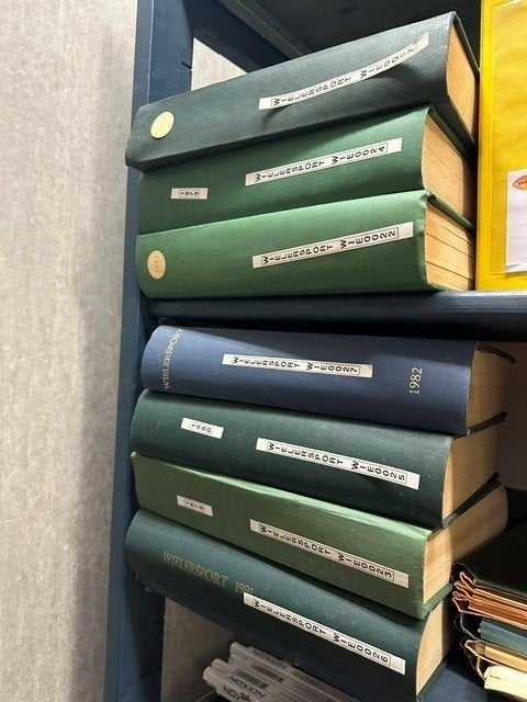 Gebonden weekbladen Wielersport 1972, 1977-1982, Ophalen, Gelezen, Sport en Vrije tijd