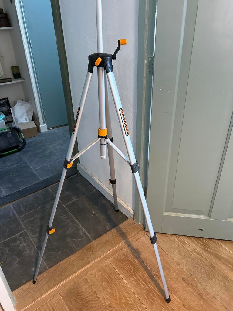 Laserliner Statief 150cm - Zonder Laserpas, Doe-het-zelf en Verbouw, Ophalen, Gebruikt