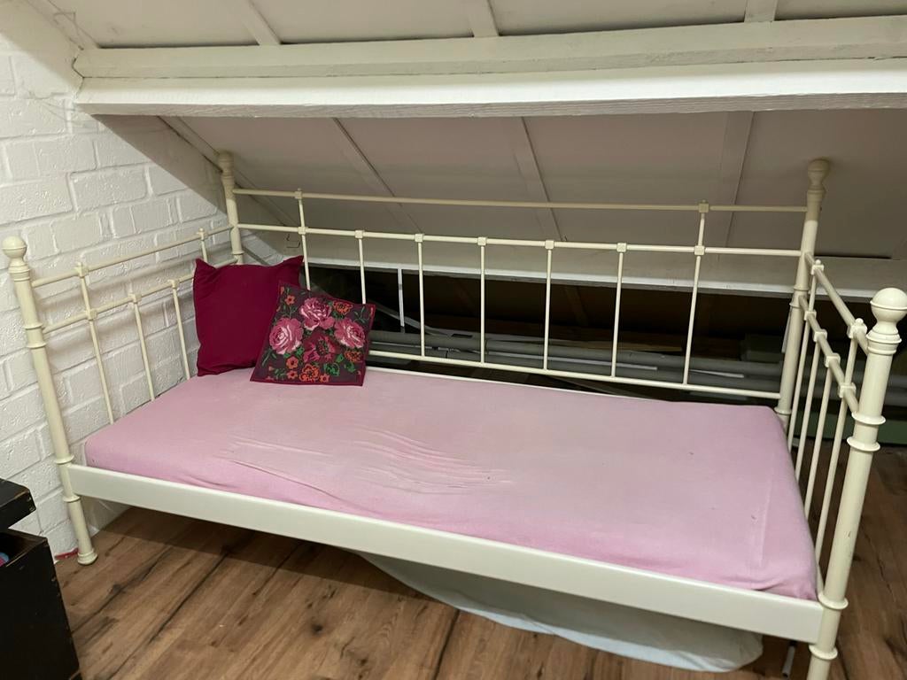 Ikea bed - Leuk voor een meidenkamer, Ophalen, Gebruikt, 90 cm, Eenpersoons