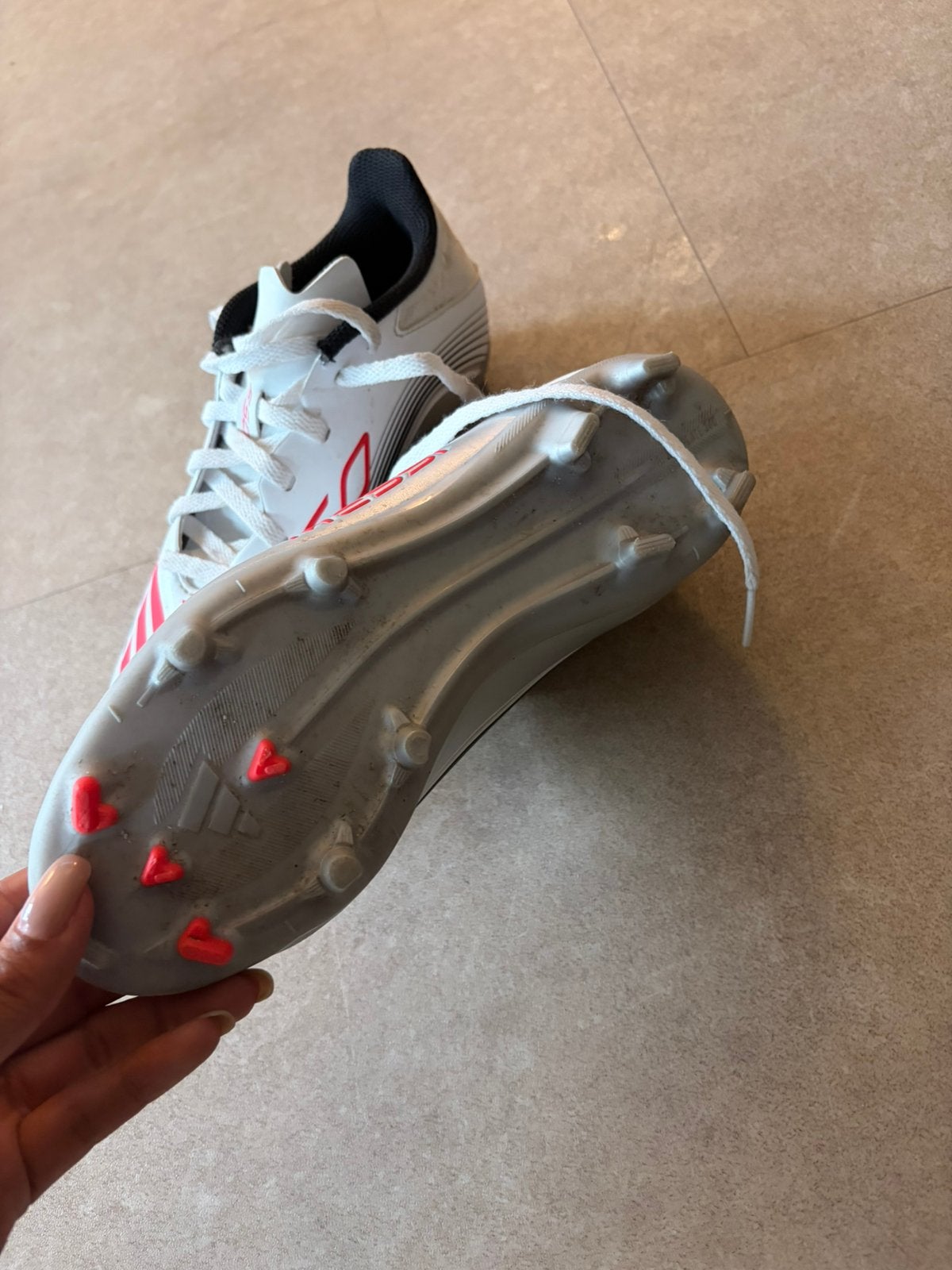 Messie kinder voetbal schoenen maat 35, Ophalen, Zo goed als nieuw, Zilver, Overige materialen