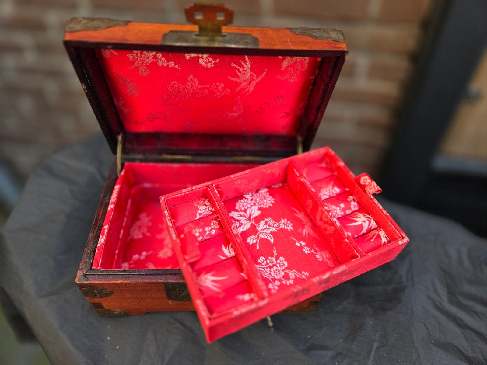 Vintage Chinees Sieradendoosje brocante oud zijde, Ophalen of Verzenden