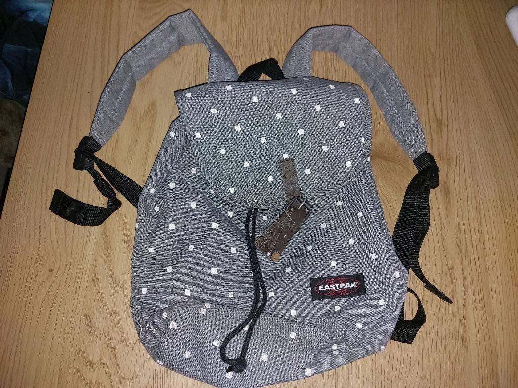3x van rugtassen,gaastra,eastpak,nike, 45 tot 60 cm, 25 tot 40 cm, Ophalen of Verzenden, Zo goed als nieuw