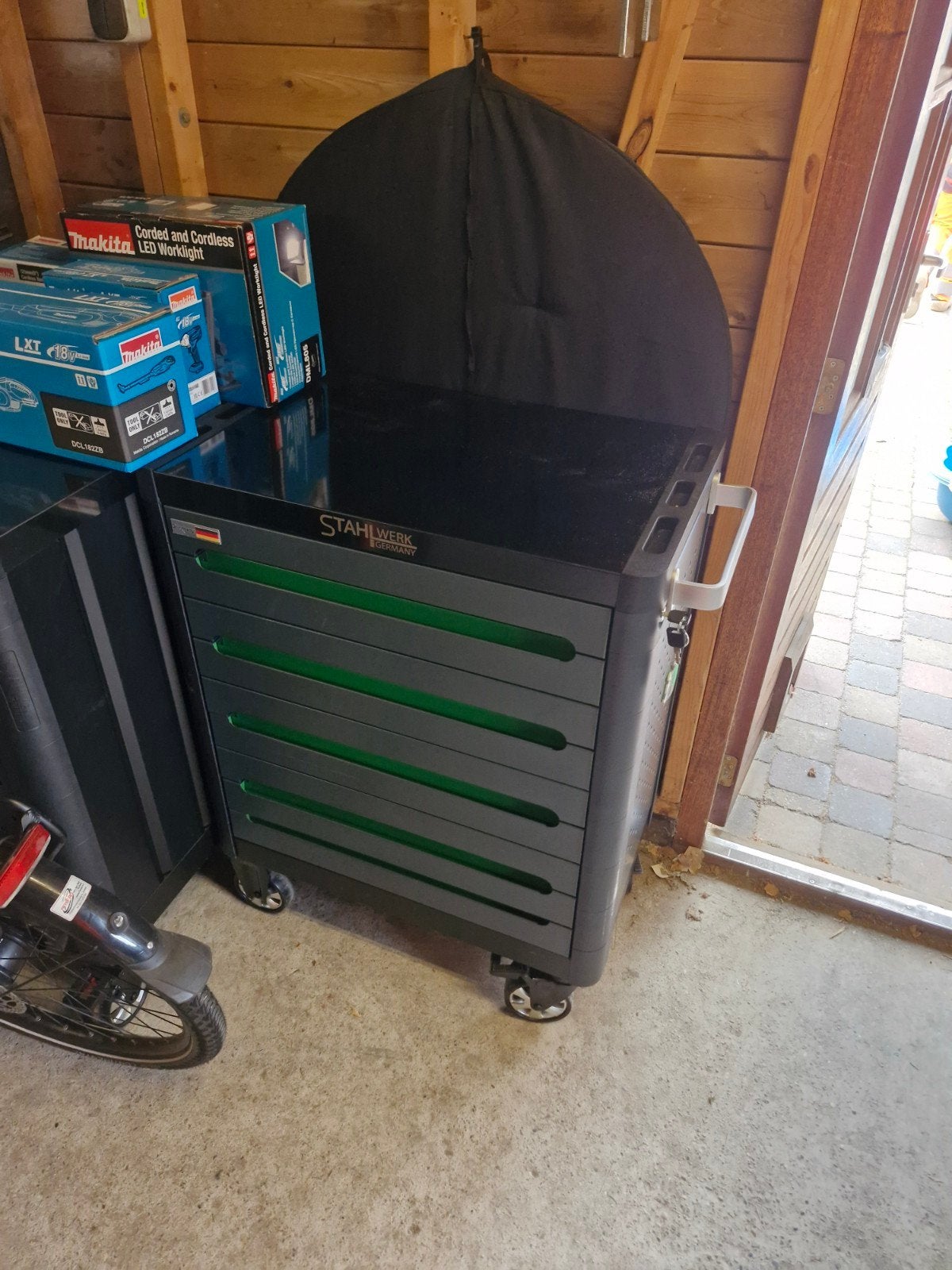 Stahlwerk gereedschaps wagen 2x  € 1800,00 ex BTW  per stuk, Ophalen, Gevuld, Nieuw