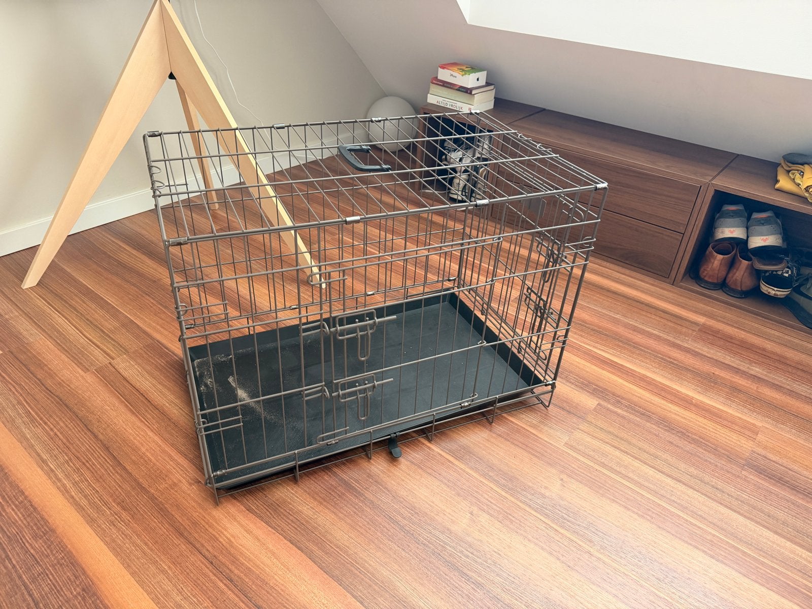 Puppybench maat M, kleur taupe, Ophalen, Zo goed als nieuw