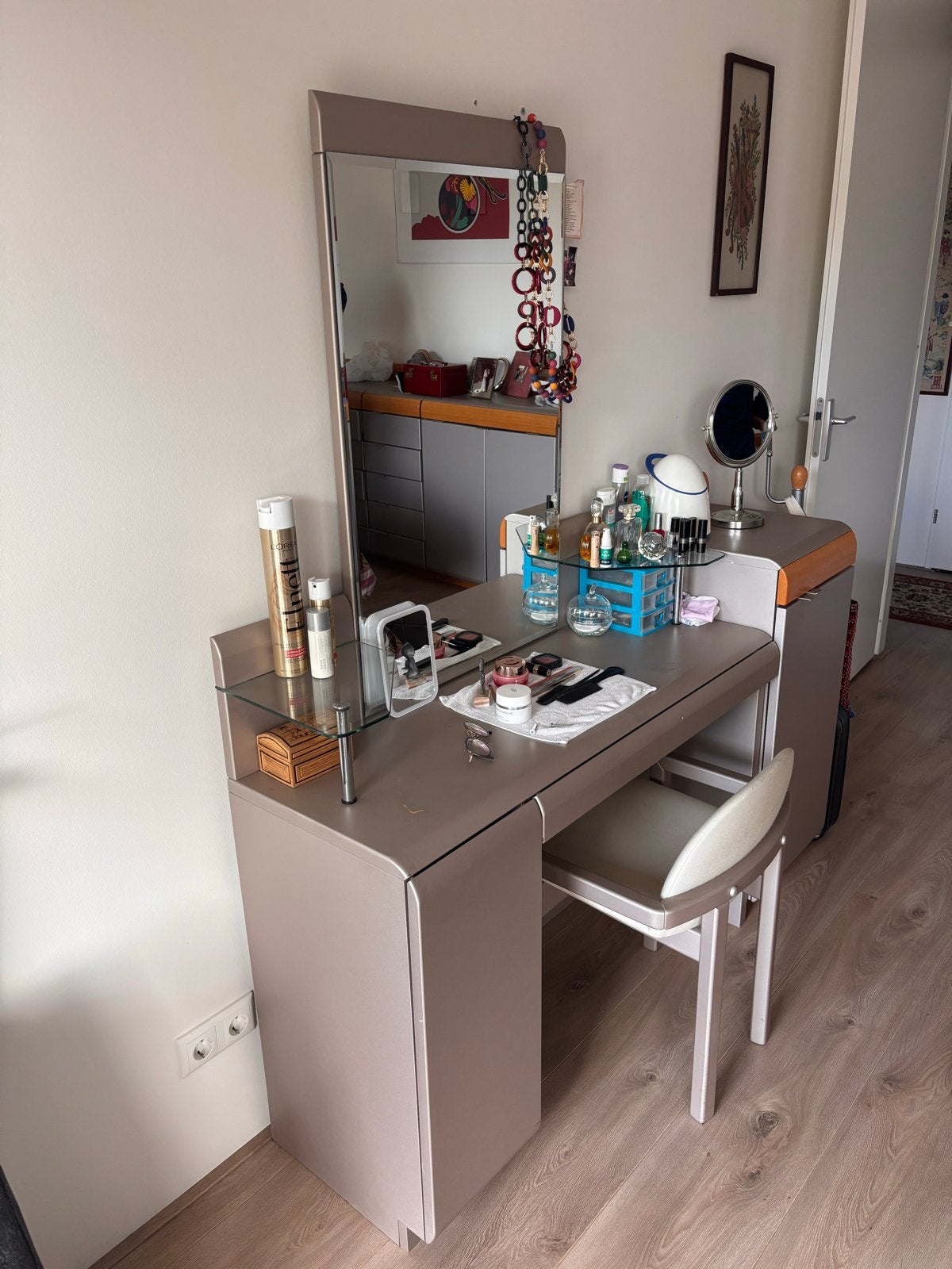 Kaptafel met spiegel, stoel en ladekastje, Ophalen, Gebruikt, Overige materialen, 100 tot 150 cm