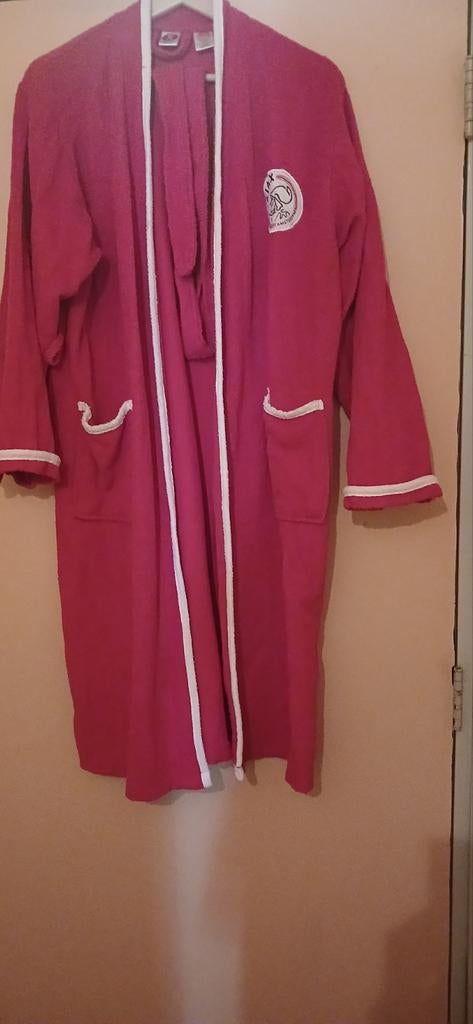 Diverse voetbal shirtjes, broekjes en badjas € 30,00, Maat XS of kleiner, Ophalen, Gebruikt, Shirt