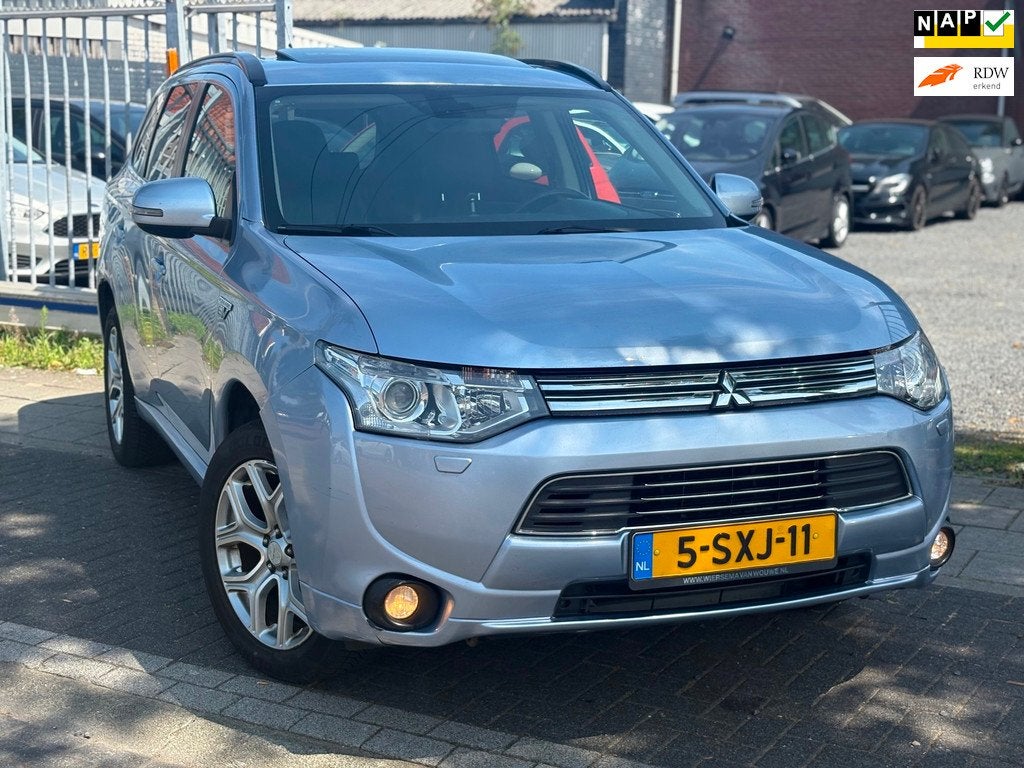 Mitsubishi Outlander 2.0 PHEV Instyle+ | Schuifdak | Leder |, Auto's, Mitsubishi, Bedrijf, Te koop, Outlander, 4x4, ABS, Achteruitrijcamera