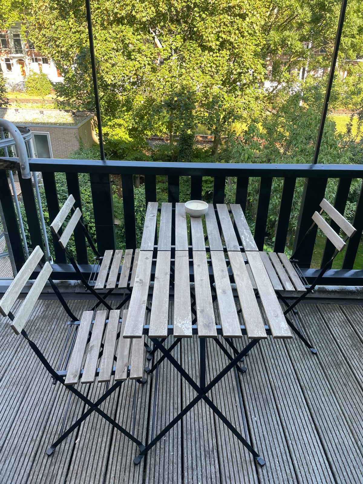 Balkonset: Houten tafel met 2 stoelen, Ophalen of Verzenden, Gebruikt, Rechthoekig, Hout