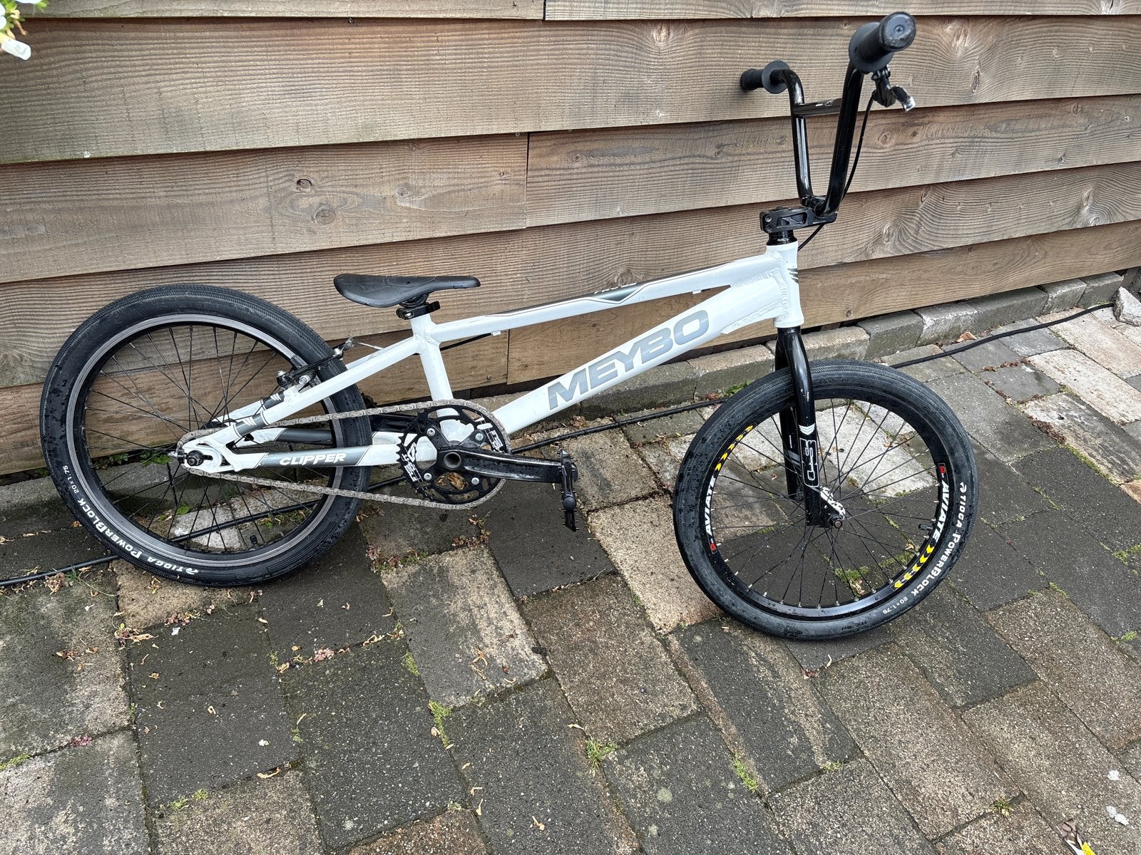 Meybo Pro 22 BMX Racefiets - Zo goed als nieuw, Fietsen en Brommers, Ophalen, Velgrem, Aluminium, Zo goed als nieuw