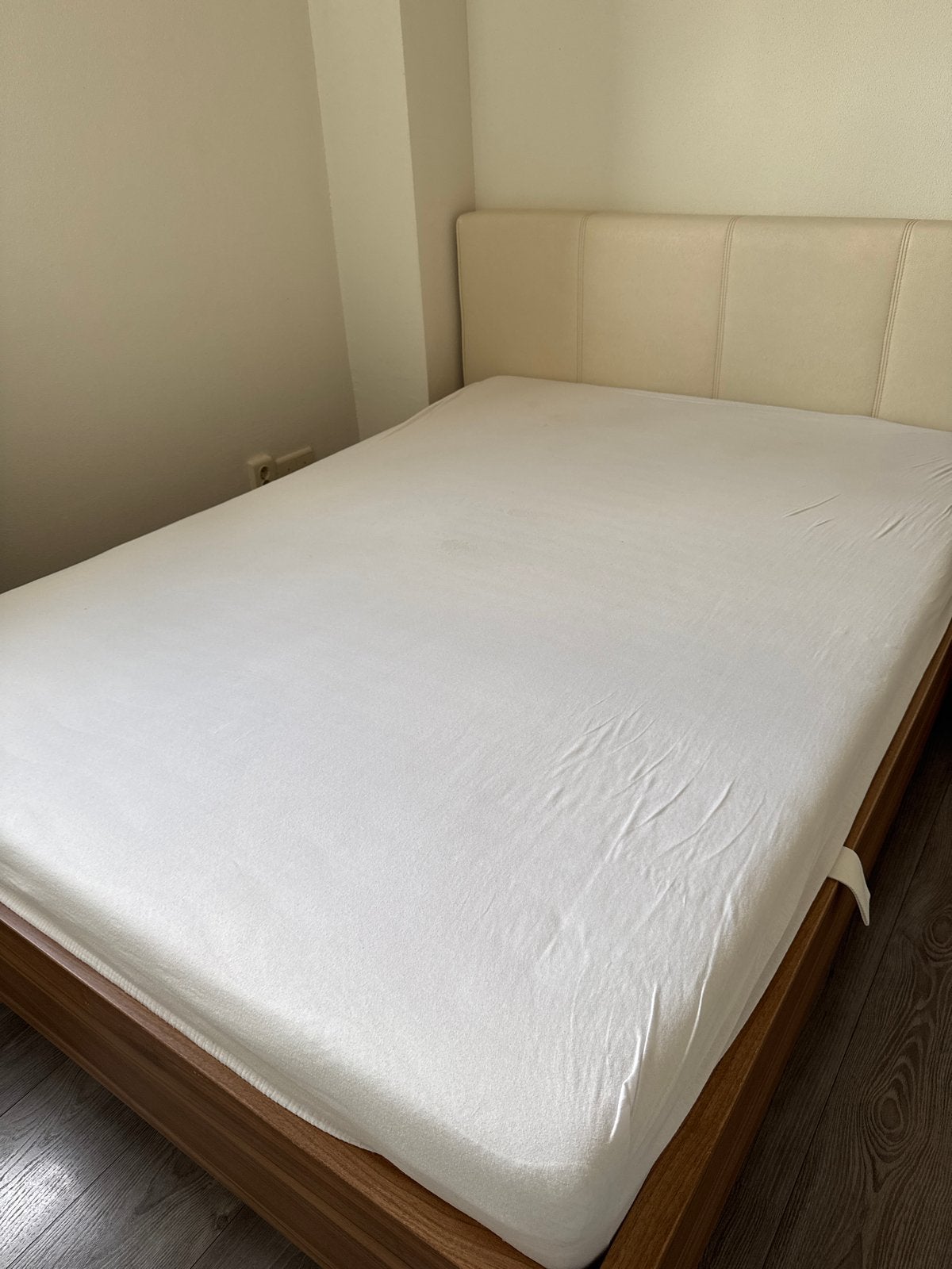 Tweepersoonsbed met hoofdbord - 140x200 cm, Ophalen, Gebruikt, Bruin, Tweepersoons