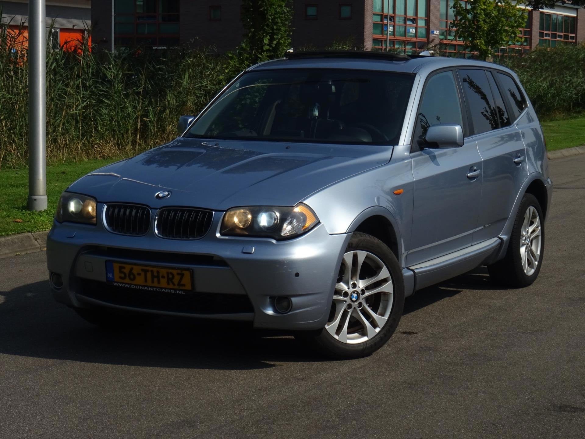 BMW X3 3.0i High Executive AUT. PANORAMA/LEER/NAVI *EXPORT*, Automaat, Gebruikt, 2000 kg, Blauw