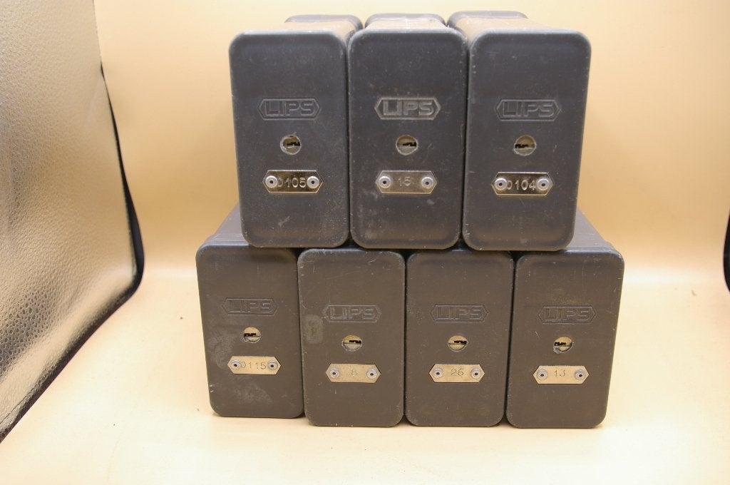 7 vintage kunststof Lips bankkluisjes geld cassettes, Groen, Gebruikt, Kunststof, Ophalen of Verzenden