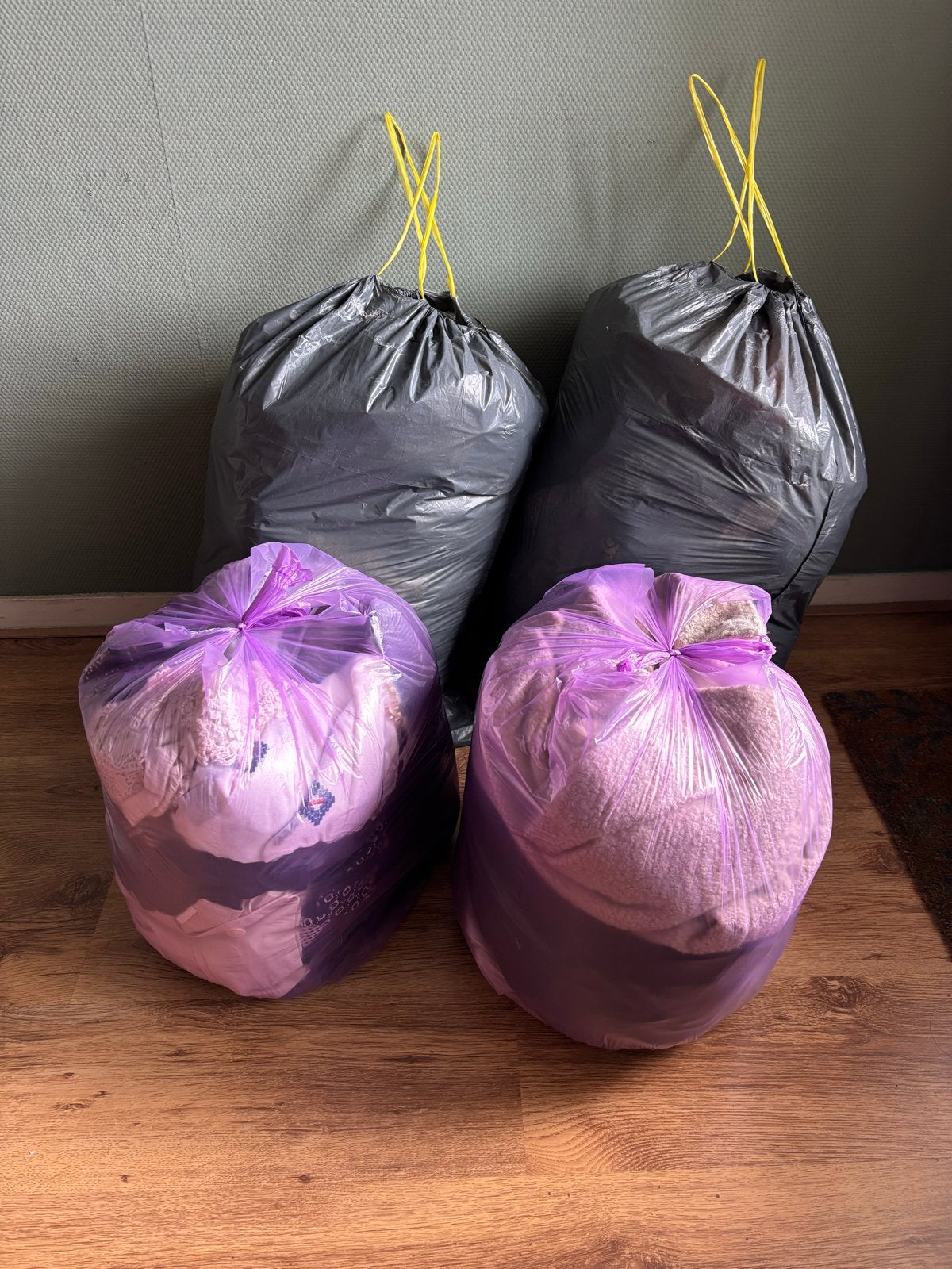 Grote kledingbundel dameskleding diverse maten en items, Ophalen, Gedragen