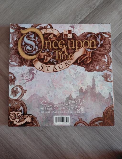 DCWV Once upon a Time stack scrapbook designkarton 30x30cm, Ophalen of Verzenden, Zo goed als nieuw, Papier of Karton, Overige merken